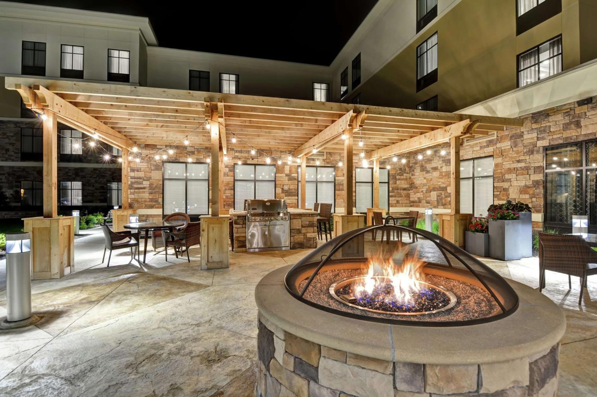 Homewood Suites By Hilton Poughkeepsie Exterior foto